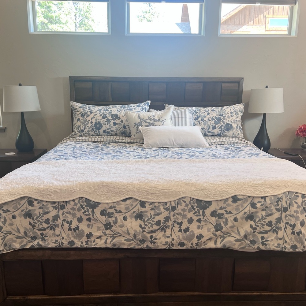Complete Ralph Lauren Blue and White Floral Duvet Cover Set